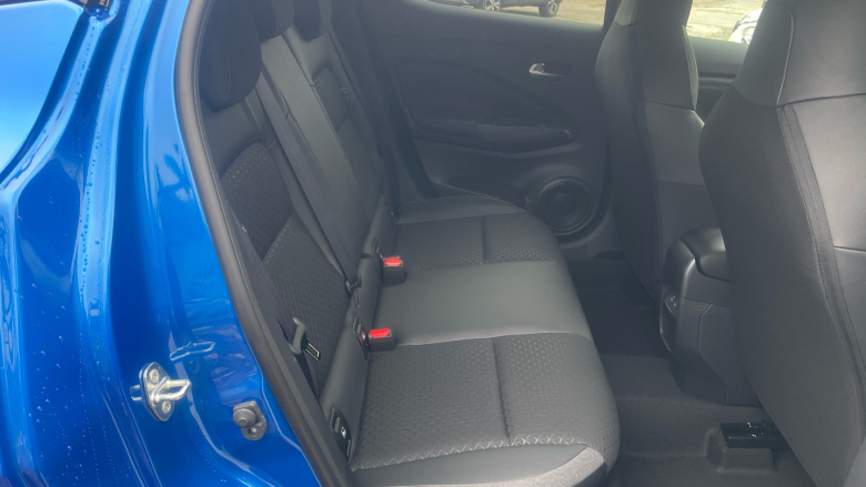 Nissan Juke 1.0 DiG-T N-Connecta 5dr Petrol Hatchback